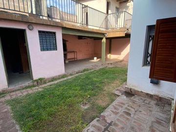VENTA CASA TRES DORMITORIOS COCHERA EN CRISOL SUD