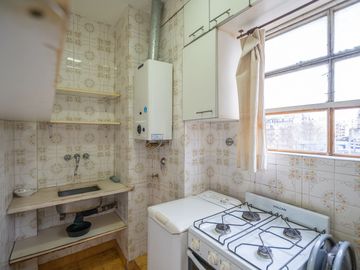 VENTA MONOAMBIENTE EN FLORES