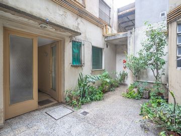 VENTA MONOAMBIENTE EN FLORES