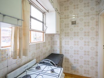 VENTA MONOAMBIENTE EN FLORES