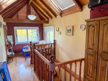 VENTA PERMUTA CASA DE CATEGORIA 7 AMBIENTES LELOIR