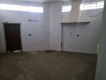 VENTA DEPOSITO MAS OFICINAS HURLINGHAM OPORTUNIDAD