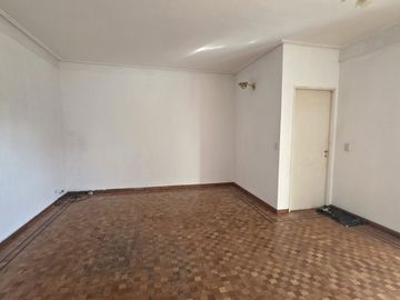 VENTA DEPARTAMENTO 4 AMB C/PATIO Y BALCON CASEROS