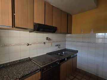 VENTA DEPARTAMENTO 4 AMB C/PATIO Y BALCON CASEROS