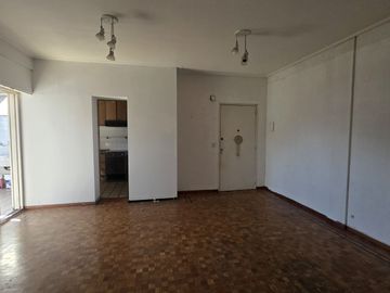 VENTA DEPARTAMENTO 4 AMB C/PATIO Y BALCON CASEROS