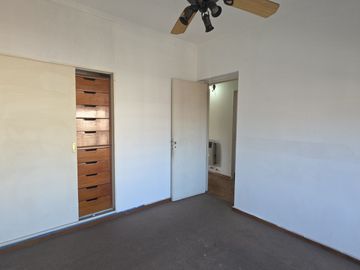 VENTA DEPARTAMENTO 4 AMB C/PATIO Y BALCON CASEROS