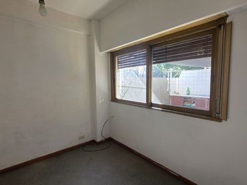 VENTA DEPARTAMENTO 4 AMB C/PATIO Y BALCON CASEROS