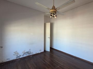 VENTA DEPARTAMENTO 4 AMB C/PATIO Y BALCON CASEROS