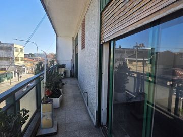 VENTA DEPARTAMENTO 4 AMB C/PATIO Y BALCON CASEROS