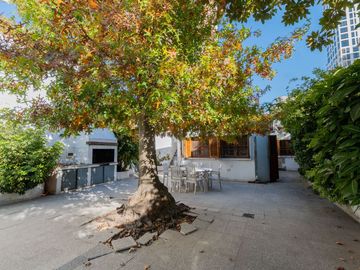 VENTA - CASA DE ESTILO EN RECOLETA