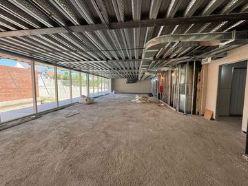ALQUILER LOCAL COMERCIAL/OFICINAS  MARTINEZ