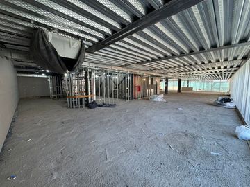 ALQUILER LOCAL COMERCIAL/OFICINAS  MARTINEZ