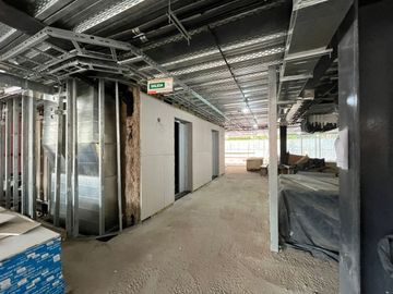 ALQUILER LOCAL COMERCIAL/OFICINAS  MARTINEZ
