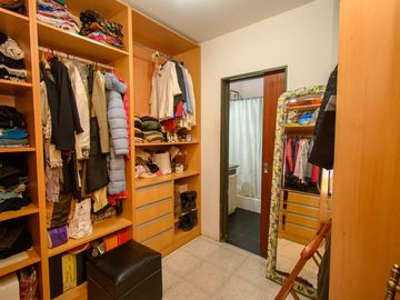 GRAN CASA CON PATIO PILETA y QUINCHO