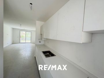 VENTA DPTO PB 3AMB. C/JARDIN CHIC PILAR FINANCIAC.