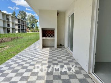 VENTA DPTO PB 3AMB. C/JARDIN CHIC PILAR FINANCIAC.