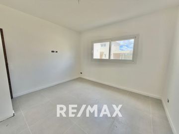 VENTA DPTO PB 3AMB. C/JARDIN CHIC PILAR FINANCIAC.
