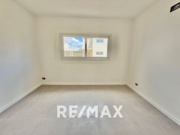 VENTA DPTO PB 3AMB. C/JARDIN CHIC PILAR FINANCIAC.