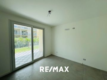 VENTA DPTO PB 3AMB. C/JARDIN CHIC PILAR FINANCIAC.