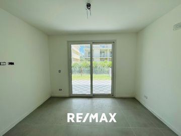 VENTA DPTO PB 3AMB. C/JARDIN CHIC PILAR FINANCIAC.