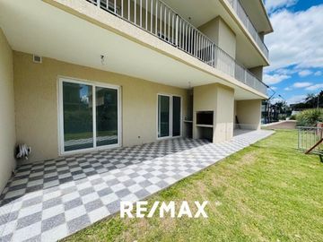 VENTA DPTO PB 3AMB. C/JARDIN CHIC PILAR FINANCIAC.