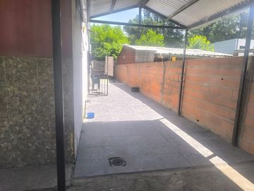 VENTA CASA TORTUGUITAS A REFACCIONAR