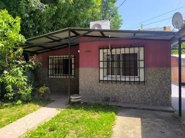 VENTA CASA TORTUGUITAS A REFACCIONAR