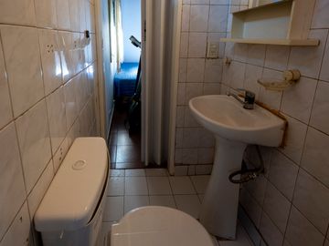 DPTO EN VENTA 5 AMB EN FLORES CON PATIO Y PARRILLA