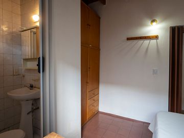 DPTO EN VENTA 5 AMB EN FLORES CON PATIO Y PARRILLA