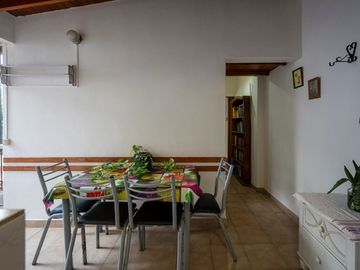 DPTO EN VENTA 5 AMB EN FLORES CON PATIO Y PARRILLA