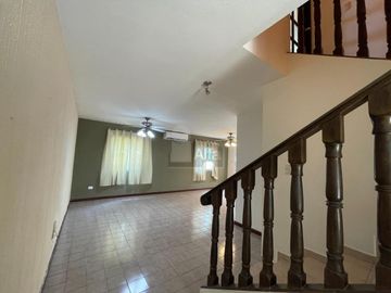 Casa en renta Cumbres 6o sector Monterrey Nuevo Leon
