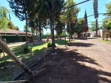 CASA QUINTA + SALON COMERCIAL. PISCINA -Guaymallén