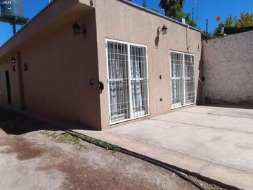 CASA QUINTA + SALON COMERCIAL. PISCINA -Guaymallén