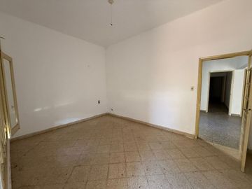 VENTA CASA, 2 DORMITORIOS, BARRIO ITURRASPE!