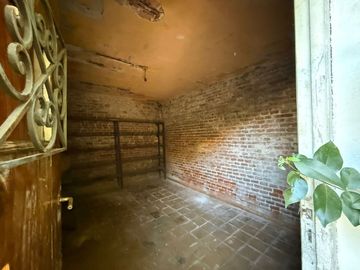 VENTA CASA, 2 DORMITORIOS, BARRIO ITURRASPE!