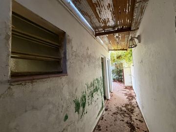 VENTA CASA, 2 DORMITORIOS, BARRIO ITURRASPE!