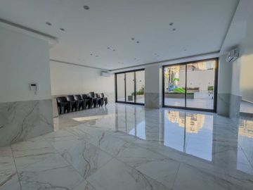 Venta Departamento 4 Amb Cochera Flores Norte