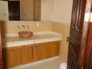 CASA EN RENTA IDEAL PARA CLÍNICA U OFICINAS  EN BENITO JUÁREZ NORTE
