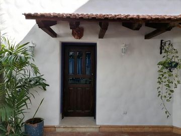 CASA EN RENTA IDEAL PARA CLÍNICA U OFICINAS  EN BENITO JUÁREZ NORTE