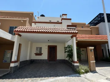 Casa en renta en Valle del Seminario, San Pedro Garza García, Nuevo León