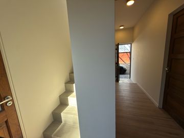 Venta Reciclada  a estrenar Casa 3 dormitorios Patio y pileta Lourdes