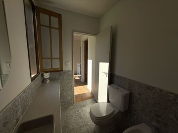 Venta Reciclada  a estrenar Casa 3 dormitorios Patio y pileta Lourdes