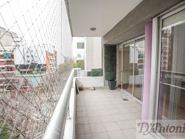 Piso exclusivo en Caballito: 4 ambientes, suite, cochera S.U.M. con parrilla y gran balcón