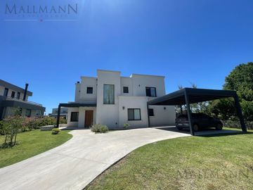 Venta Casa Orientación Noreste 4 Dormitorios en Pilará, La Calesa