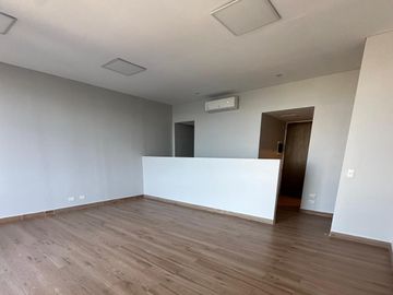 Venta de Oficina en Torre 2 Complejo Vohe - Pilar