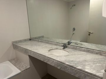 Venta de Oficina en Torre 2 Complejo Vohe - Pilar