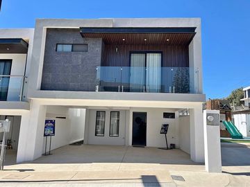 Venta de Casas, Fracc. Privado muy cerca del centro.