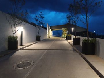 Departamento exterior, bien iluminado cerca de Galerías Atizapán