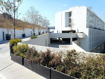 Departamento exterior, bien iluminado cerca de Galerías Atizapán
