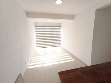 Departamento exterior, bien iluminado cerca de Galerías Atizapán